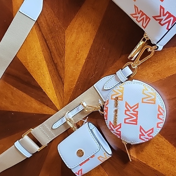 Michael Kors Jet Set Travel White Crossbody Signature Print Set - Picture 9 of 15